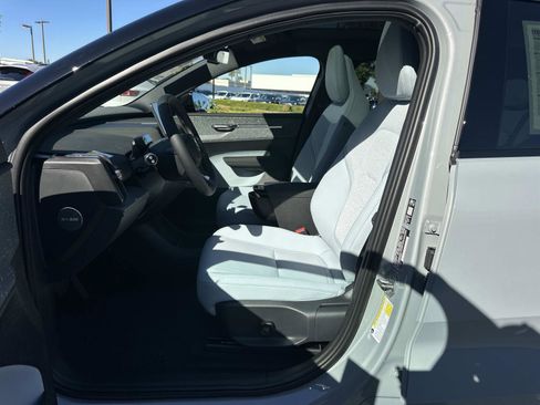 New 2025 Volvo EX30 Ultra w/ Protection Package Premier image 13