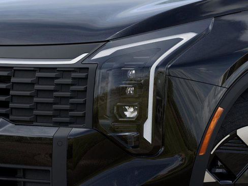 Used 2026 Kia Sportage LX image 10