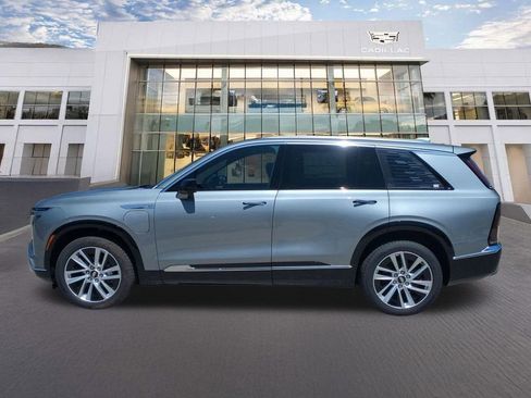 New 2026 Cadillac Vistiq Luxury w/ LPO, Floor Liner Package AWD/4WD image 5