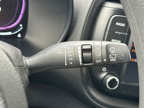 Used 2023 Kia Soul LX w/ Option Group 015 FWD image 39