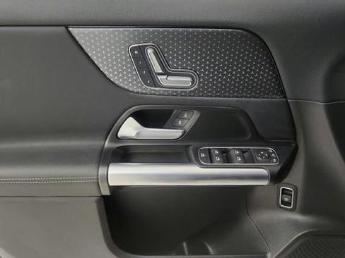 Used 2025 Mercedes-Benz GLA 250 image 66