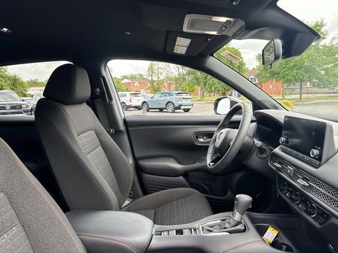 Certified 2024 Honda HR-V Sport image 17