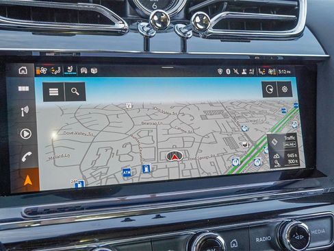 Used 2023 Bentley Bentayga image 26