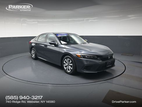 Used 2024 Honda Civic LX image 1
