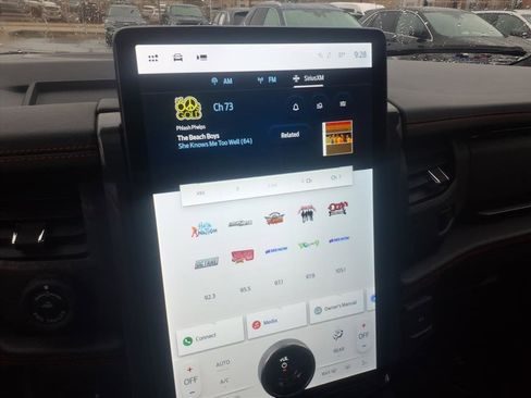 Used 2022 Ford Expedition Limited image 18