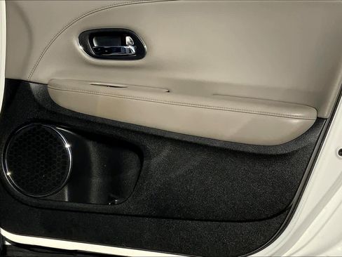 Used 2018 Honda HR-V EX-L image 22