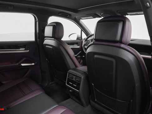 Certified 2025 Porsche Cayenne E-Hybrid image 27