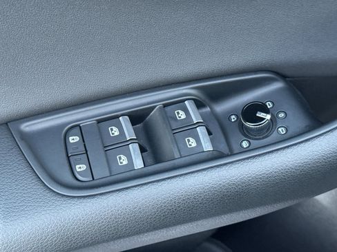 Used 2019 Audi Q8 Prestige w/ Towing Package image 11