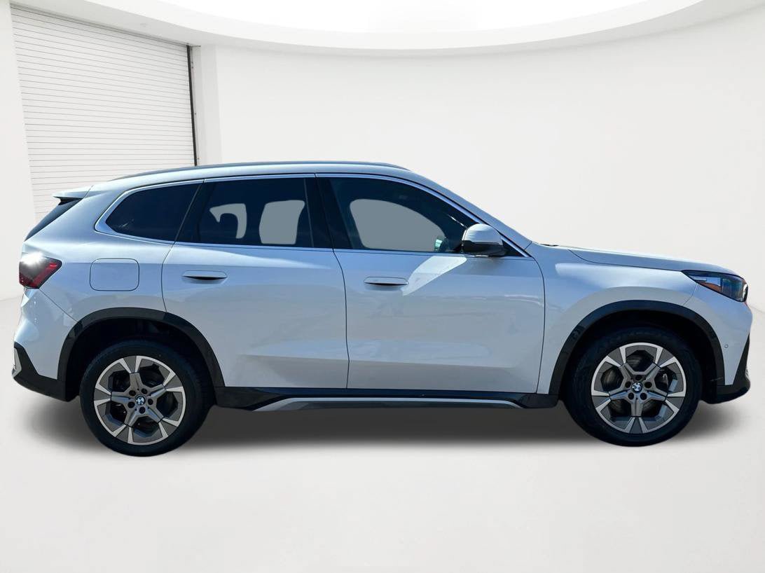 Used 2025 BMW X1 xDrive28i AWD/4WD image 4