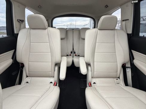 Used 2021 Mercedes-Benz GLS 450 4MATIC image 17