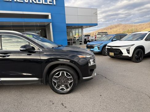 Used 2023 Hyundai Santa Fe SEL Premium w/ Cargo Package image 2