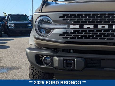New 2025 Ford Bronco Badlands image 10