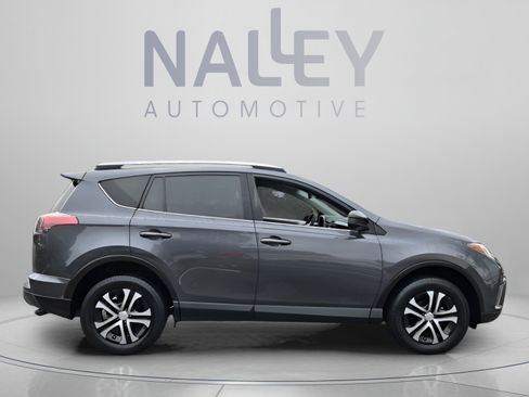 Used 2017 Toyota RAV4 LE FWD image 6