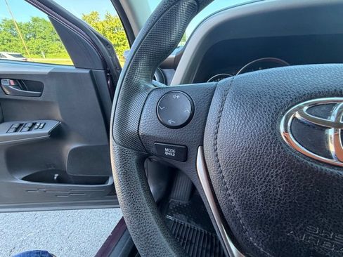 Used 2016 Toyota RAV4 LE AWD/4WD image 32