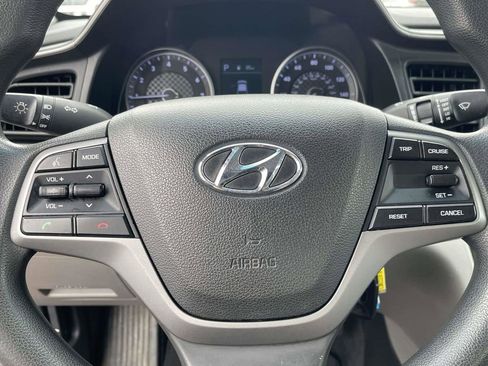 Certified 2024 Hyundai Sonata SEL w/ Convenience Package FWD image 18