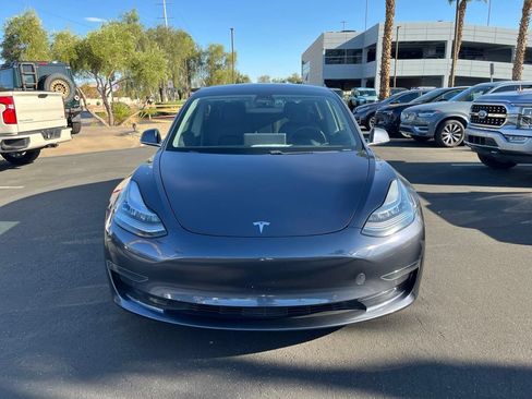 Used 2020 Tesla Model 3 Standard Range RWD image 3