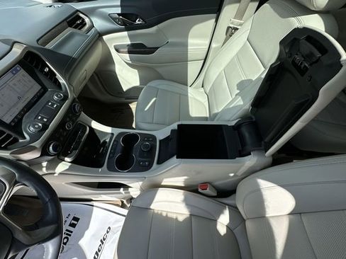 Used 2021 GMC Acadia Denali w/ Denali Technology Package FWD image 29