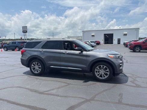 Used 2021 Ford Explorer Limited w/ Equipment Group 301A AWD/4WD image 7