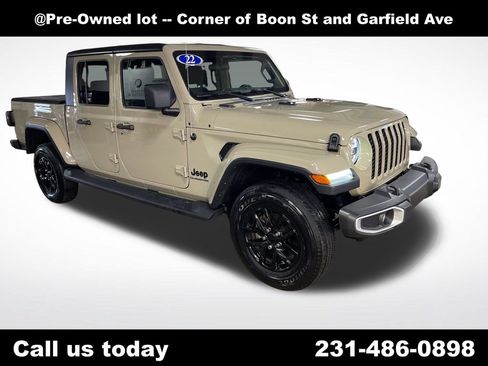 Used 2022 Jeep Gladiator Sport AWD/4WD image 7