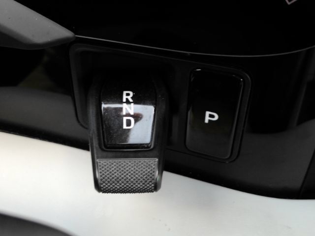 Used 2022 Porsche Taycan RWD image 43