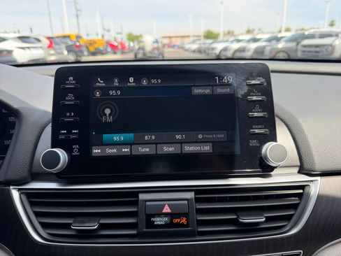 Used 2018 Honda Accord EX-L image 12
