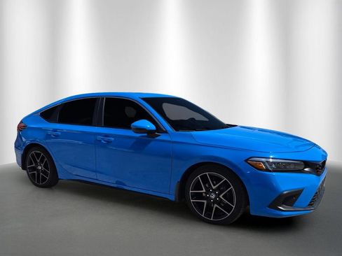 Used 2023 Honda Civic Sport Touring image 2