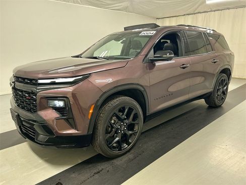 Used 2024 Chevrolet Traverse RS image 5