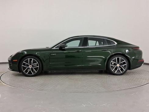 New 2026 Porsche Panamera 4 image 2