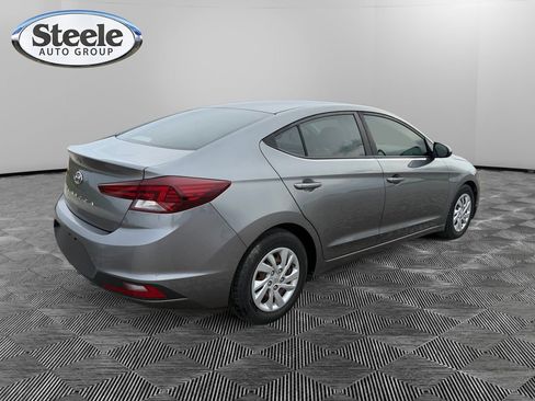 Used 2019 Hyundai Elantra SE image 5