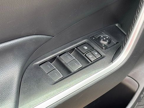 Used 2023 Toyota RAV4 XLE AWD/4WD image 27