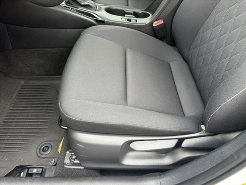 Used 2023 Toyota Corolla LE FWD image 23