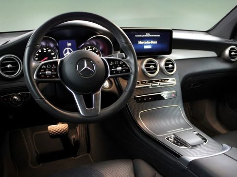 Used 2021 Mercedes-Benz GLC 300 image 14