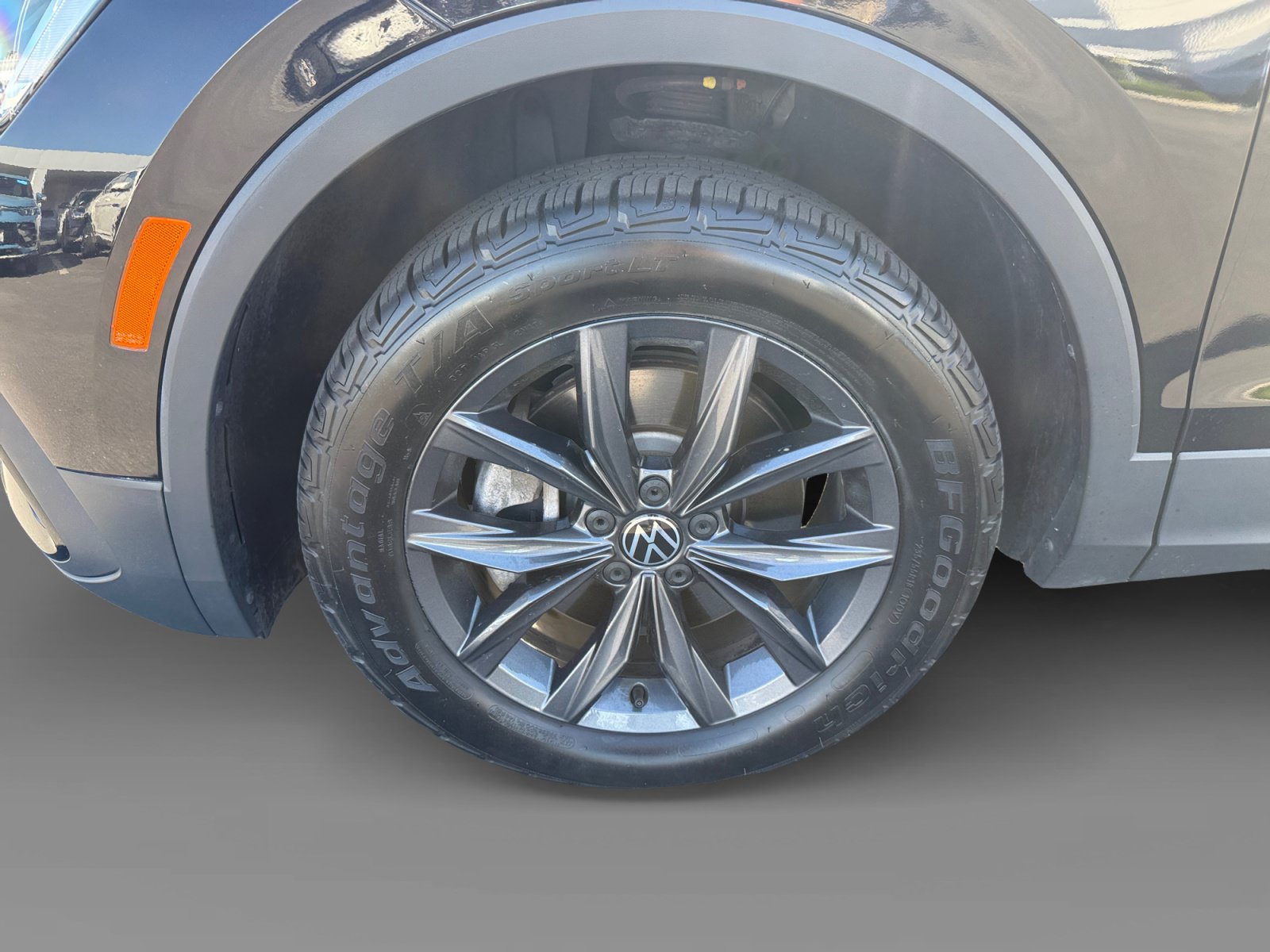 Certified 2022 Volkswagen Tiguan SE FWD image 9