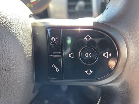 Used 2023 MINI Cooper 4-Door Hardtop image 28