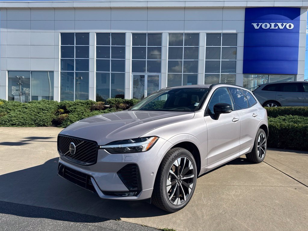 Used 2026 Volvo XC60 B5 Plus AWD/4WD image 25