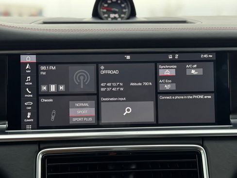 Certified 2019 Porsche Panamera GTS image 34