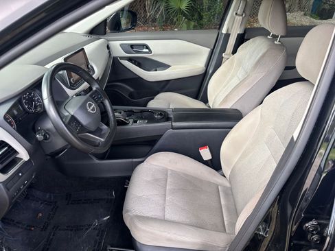 Used 2025 Nissan Rogue SV AWD/4WD image 29