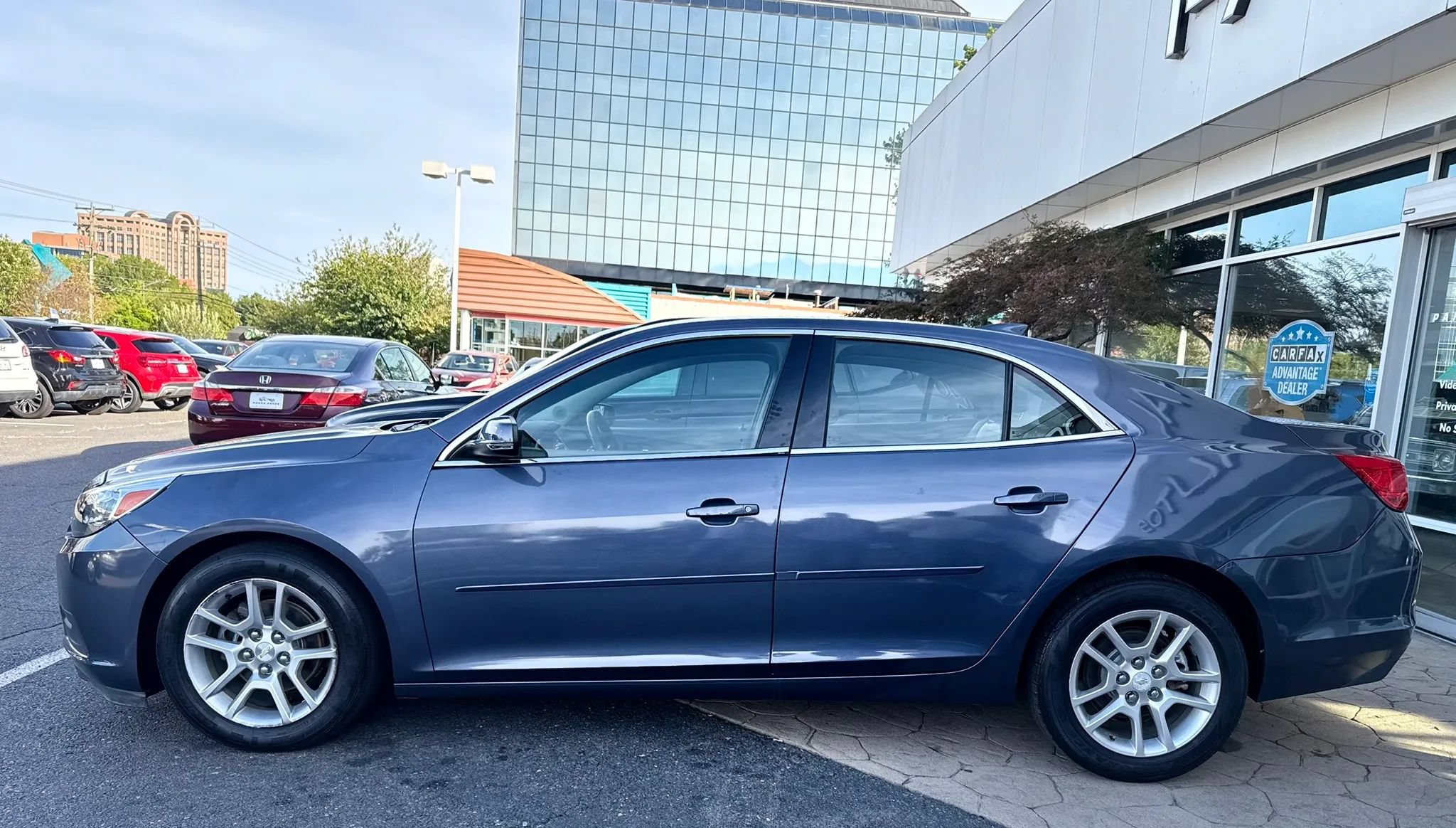 Used 2015 Chevrolet Malibu LT w/ Power Convenience Package FWD image 4
