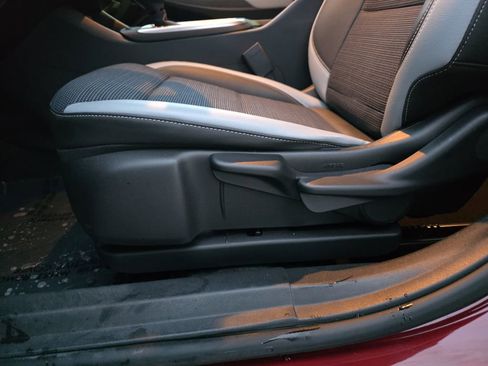 Used 2024 Buick Envista Preferred image 30