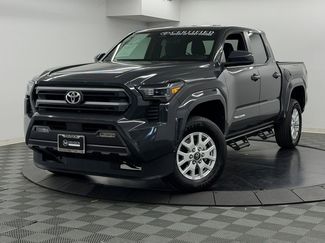 Used 2025 Toyota Tacoma SR5 AWD/4WD video 3