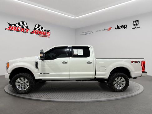 Used 2017 Ford F250 Platinum w/ Platinum Ultimate Package AWD/4WD image 2