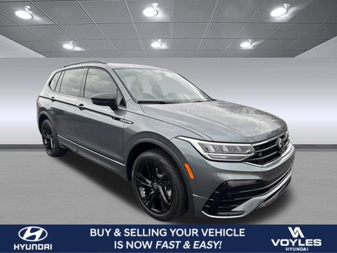Used 2024 Volkswagen Tiguan SE R-Line image 1