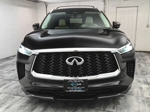 Used 2023 INFINITI QX60 Sensory w/ Cargo Package AWD/4WD image 2