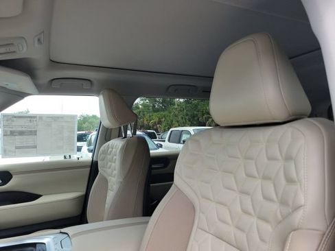 New 2026 Nissan Armada Platinum RWD image 18