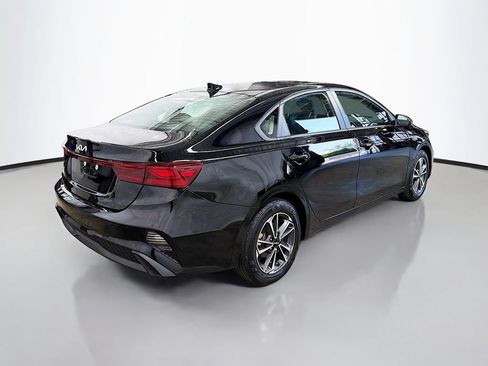 Used 2024 Kia Forte LXS FWD image 9