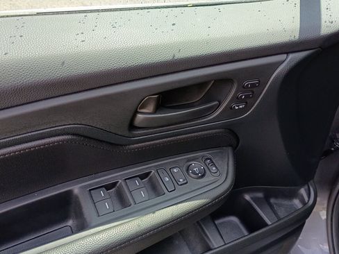 Used 2024 Honda Odyssey EX-L image 23