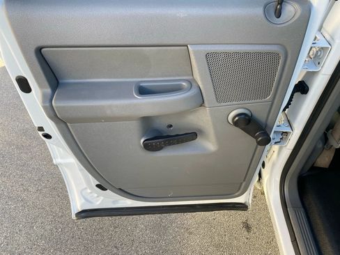 Used 2009 Dodge Ram 2500 Truck ST image 21