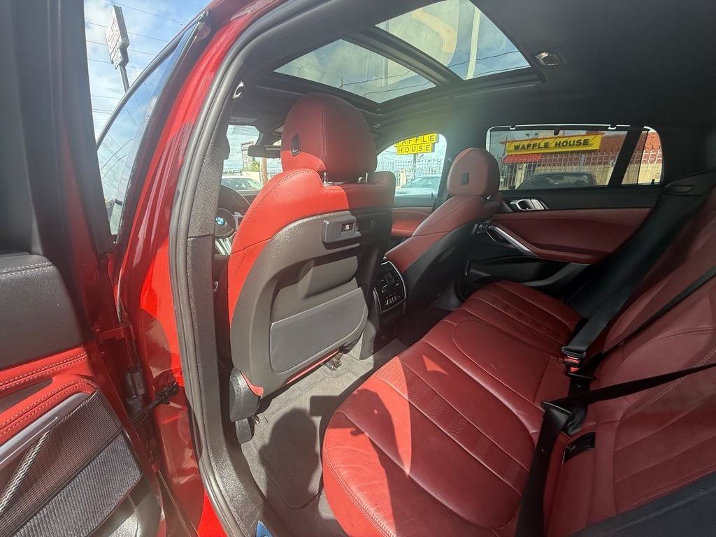 Used 2022 BMW X6 xDrive40i w/ Executive Package AWD/4WD image 16