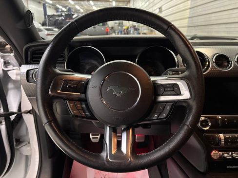 Used 2017 Ford Mustang GT Premium w/ GT Performance Package RWD image 14