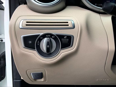 Used 2021 Mercedes-Benz C 300 Sedan image 33